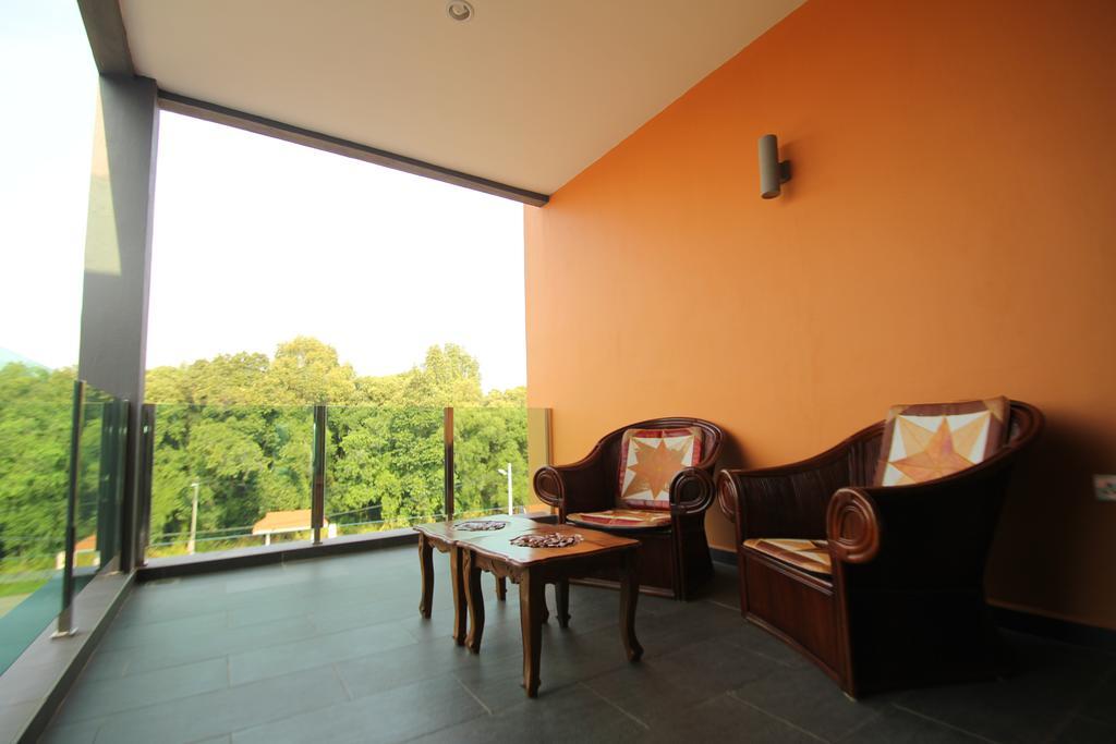 อีสต์วิลล์ เรสซิเดนซ์ Hotel กวนตัน ภายนอก รูปภาพ