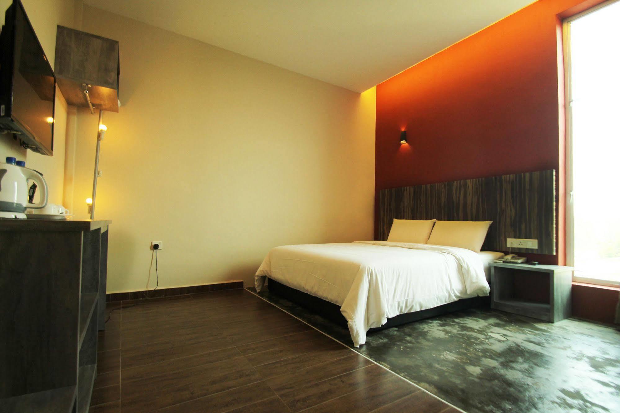 อีสต์วิลล์ เรสซิเดนซ์ Hotel กวนตัน ภายนอก รูปภาพ